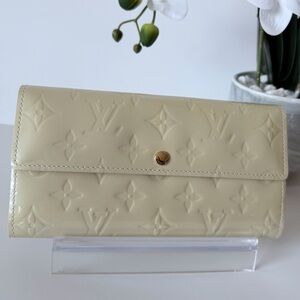 Louis Vuitton Sarah Wallet Vernis Leather –Ivory Off White – Excellent Condition